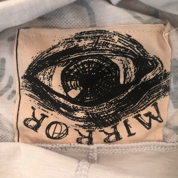 NWOT MIRROR Long Sleeve Hooded Top (M-92) - Picture 3 of 4